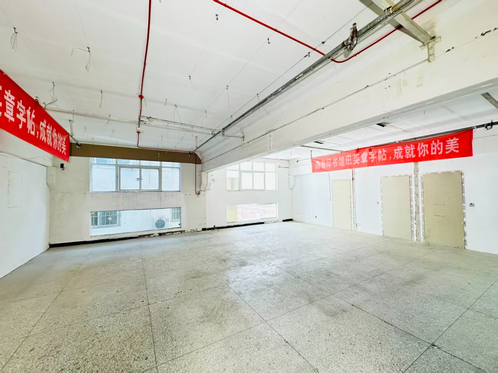 西昌巷重点吸引人工智能应用、数字经济、电商直播、智能制造服务、软件开发、科技创新企业及创业团队入驻